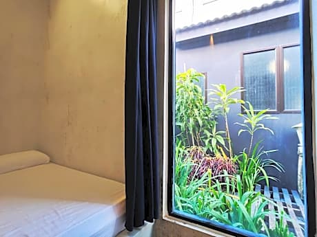 Bed in 4-Bed Mixed Dormitory Room