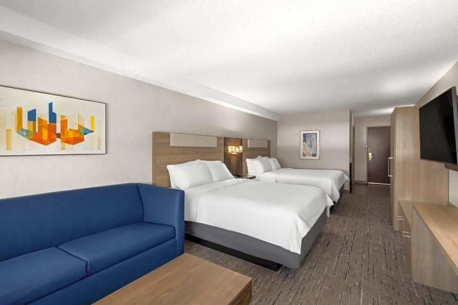Holiday Inn Express Grove City - Premium Outlet Mall by IHG