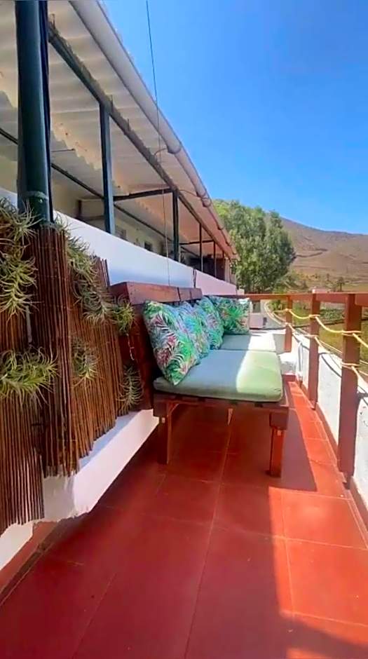 B&B and Apartments El Charco Azul