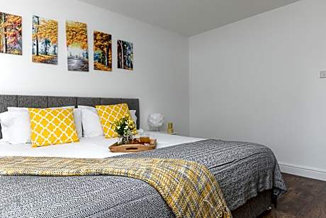 Two-Bedroom Apartment with City View