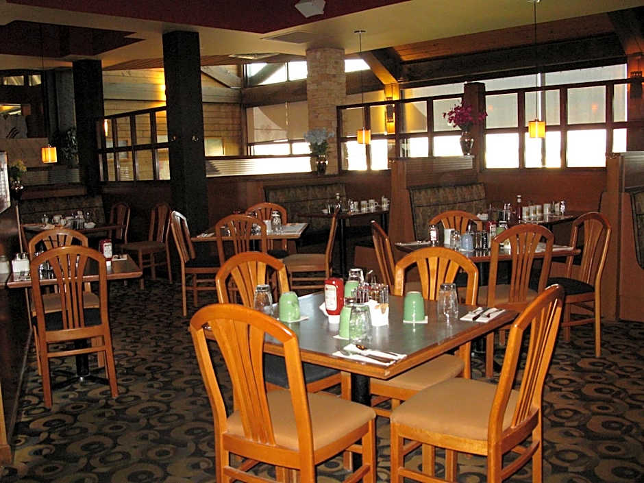 Walking Eagle Inn & Lodge