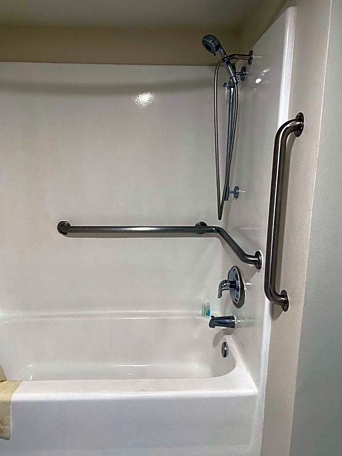 Quality Inn & Suites Camarillo-Oxnard