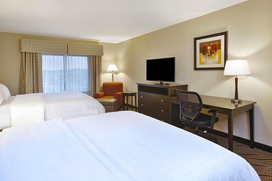 Holiday Inn Express & Suites Washington - Meadow Lands By IHG