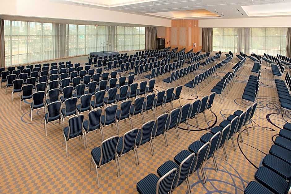 Delta Hotels by Marriott Burnaby Conference Centre