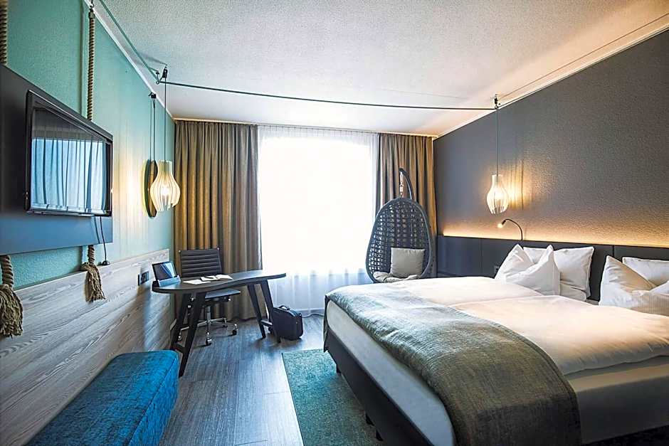 elaya frankfurt oberursel, Trademark Collection