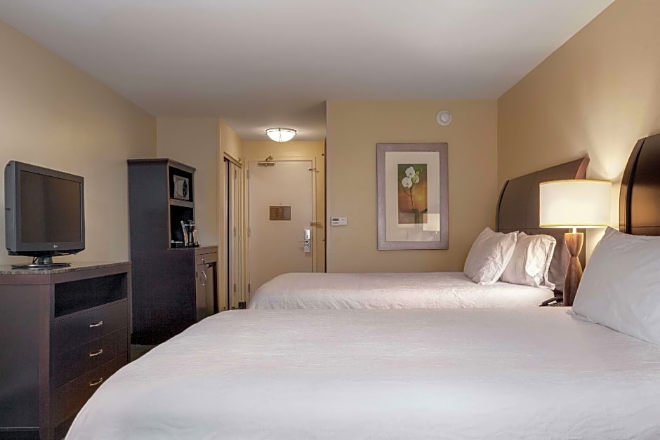 Photo 1 of 2 of 2 Queen Beds, Hearing/Mobility Accessible, Bathtub