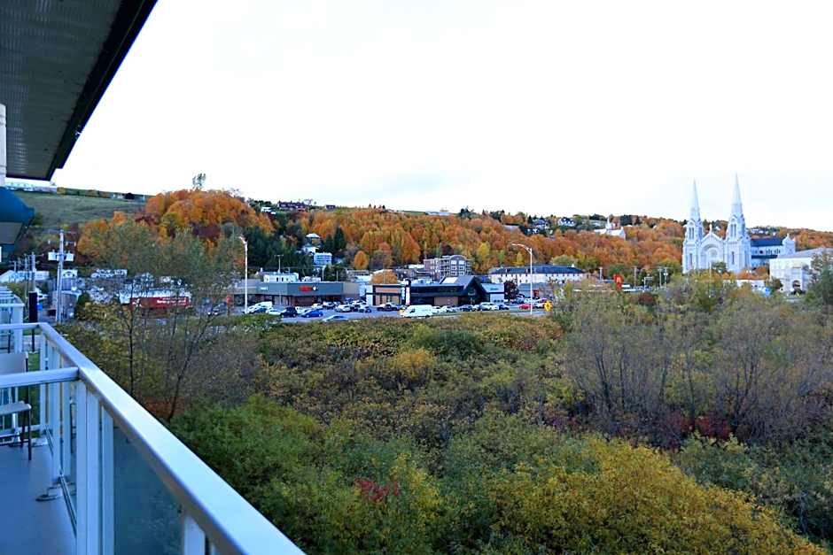 Quality Suites Ste Anne De Beaupre