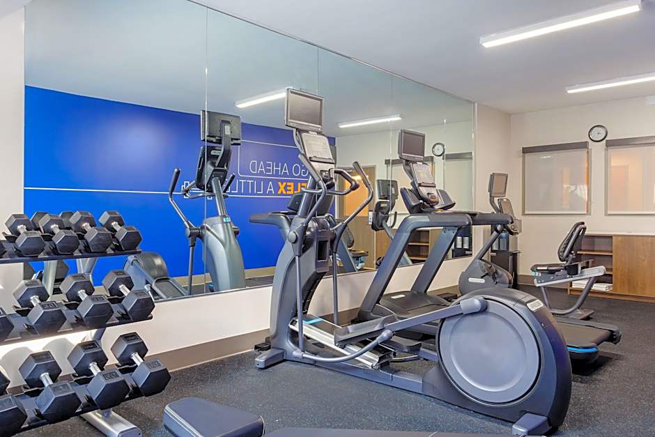 Holiday Inn Express Hotel & Suites Lancaster By IHG