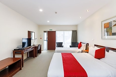 Accessible Twin Room (Wheelchair Accessible)