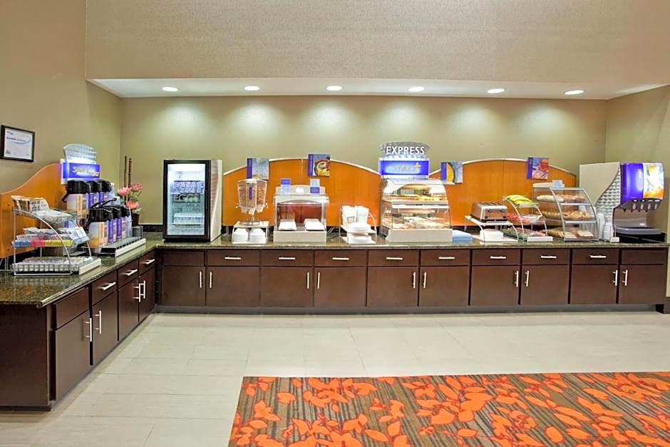 Holiday Inn Express Augusta North By IHG