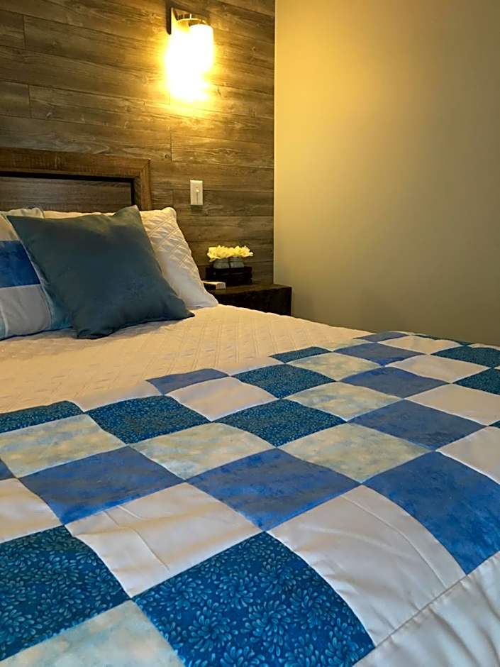 Raleigh Rooms & Taylor's Crafts