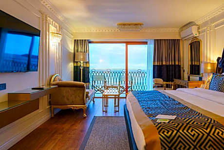 Superior King Room with Sea View