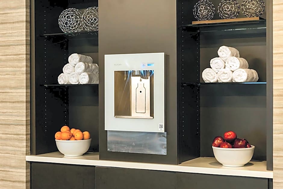 Courtyard by Marriott Lincroft Red Bank