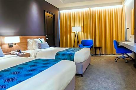 Deluxe Room - Twin Bed (City View)