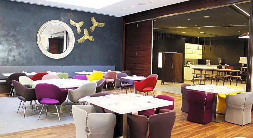 Hyatt Place Dubai Wasl District