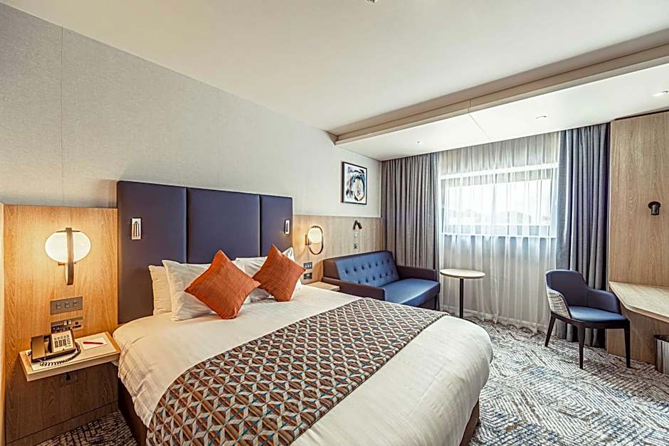 Crowne Plaza Reading East By IHG