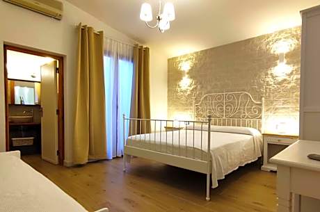 Triple Room with Terrace