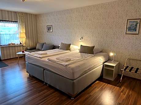 Classic Double Room with Balcony
