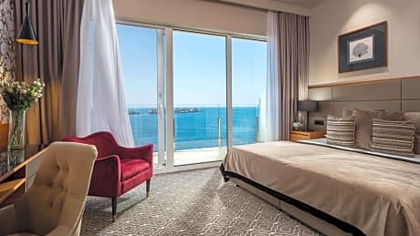 Luxury Double or Twin Room with Balcony and Sea View