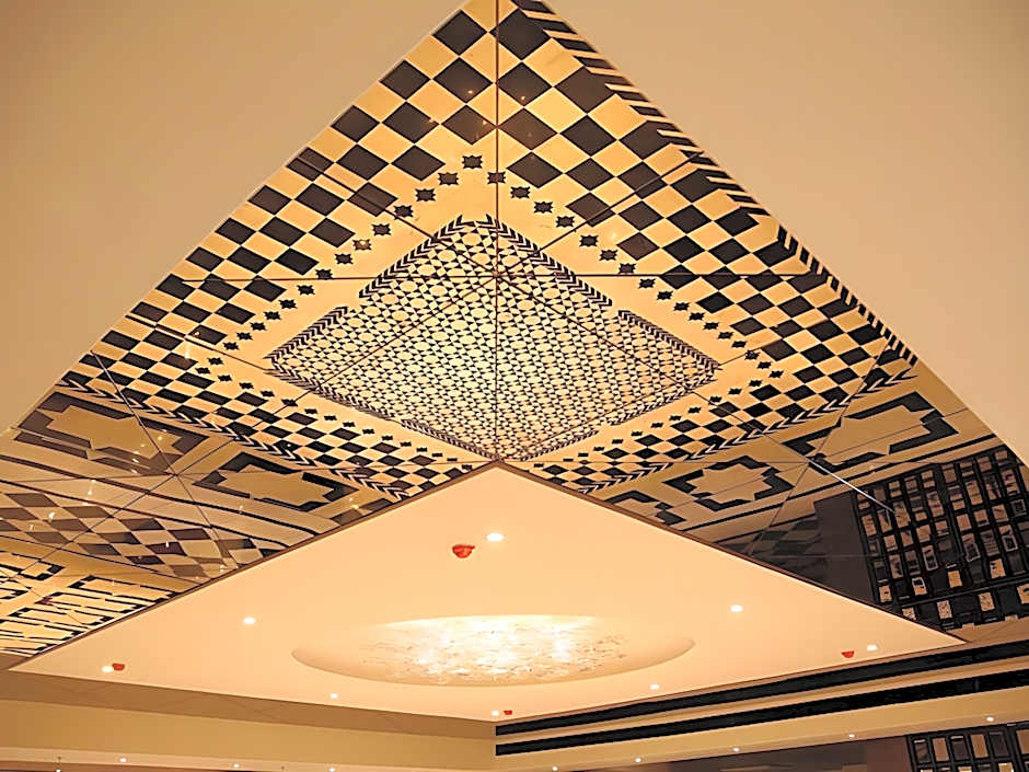 Five Petals Hotel & Banquets