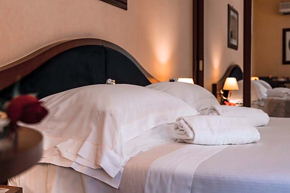 Massimo Plaza Hotel