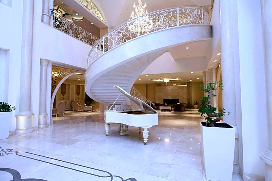 Qafqaz Riverside Hotel