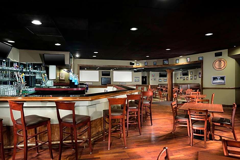 DoubleTree by Hilton Manhattan, KS