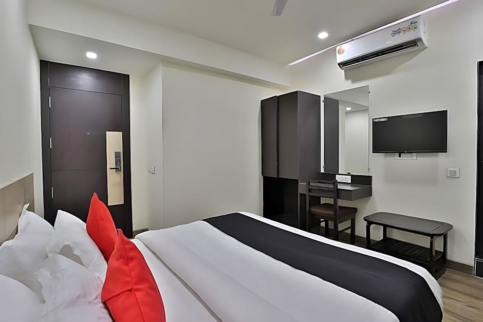 Hotel Grand Ambience