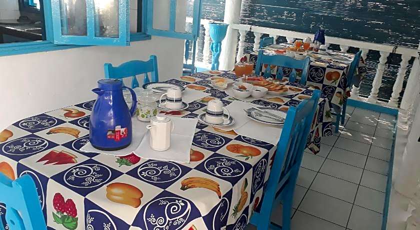 Le Chateau Bleu Hotel