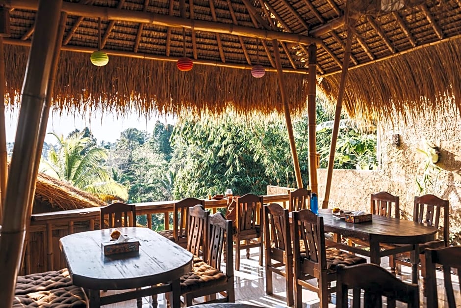 BALI BAMBOO JUNGLE HUTS AND HOSTEL