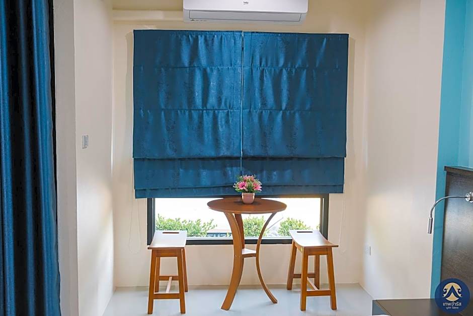 Thepchamrat Boutique Hotel