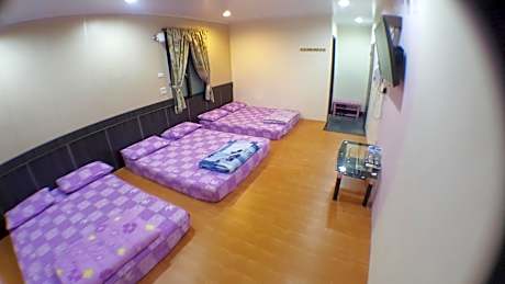 Quadruple Room with Private Bathroom