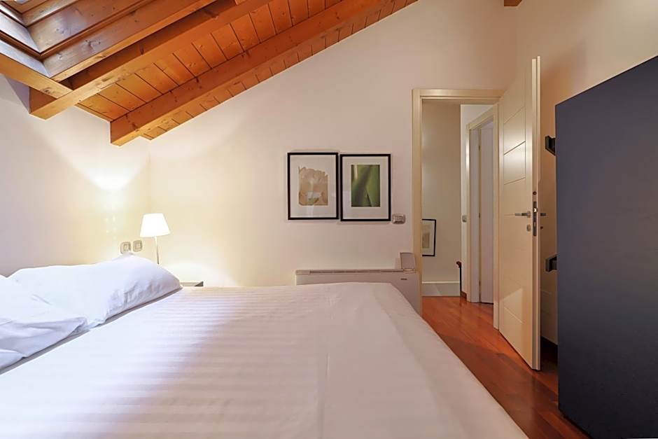 Nenè-Il Vicolo Apartments and Rooms