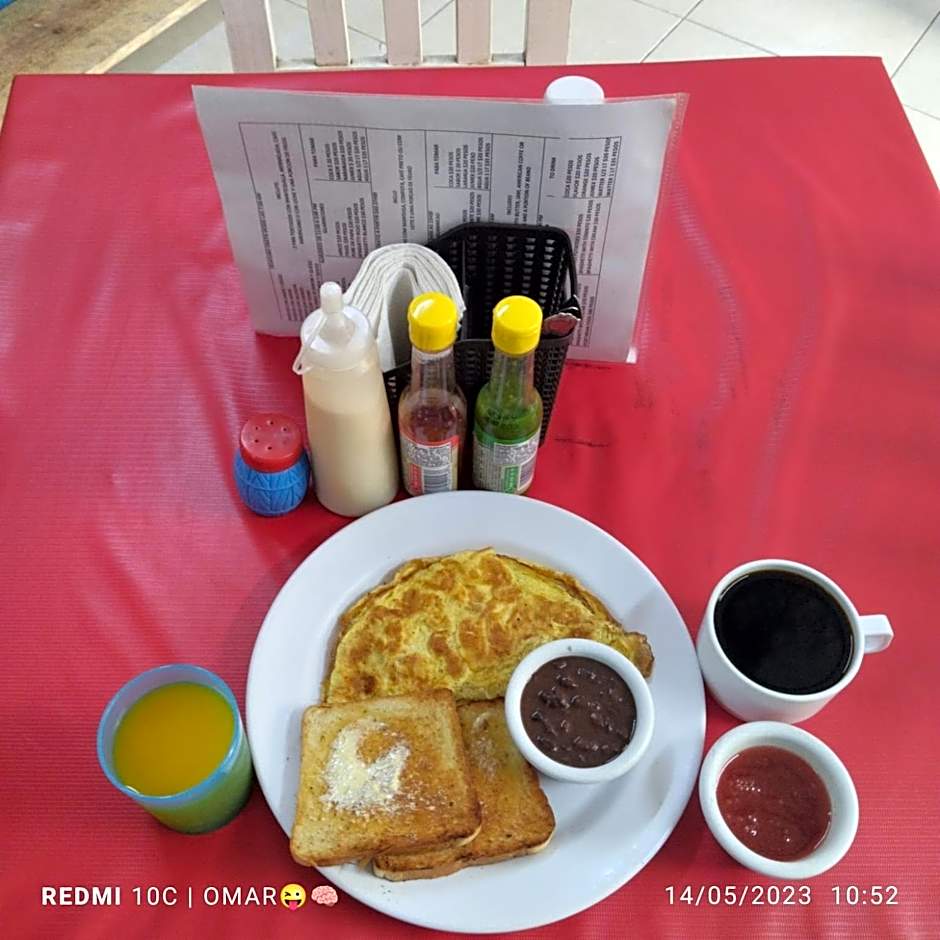 Hotel Las Palmas en Laurel