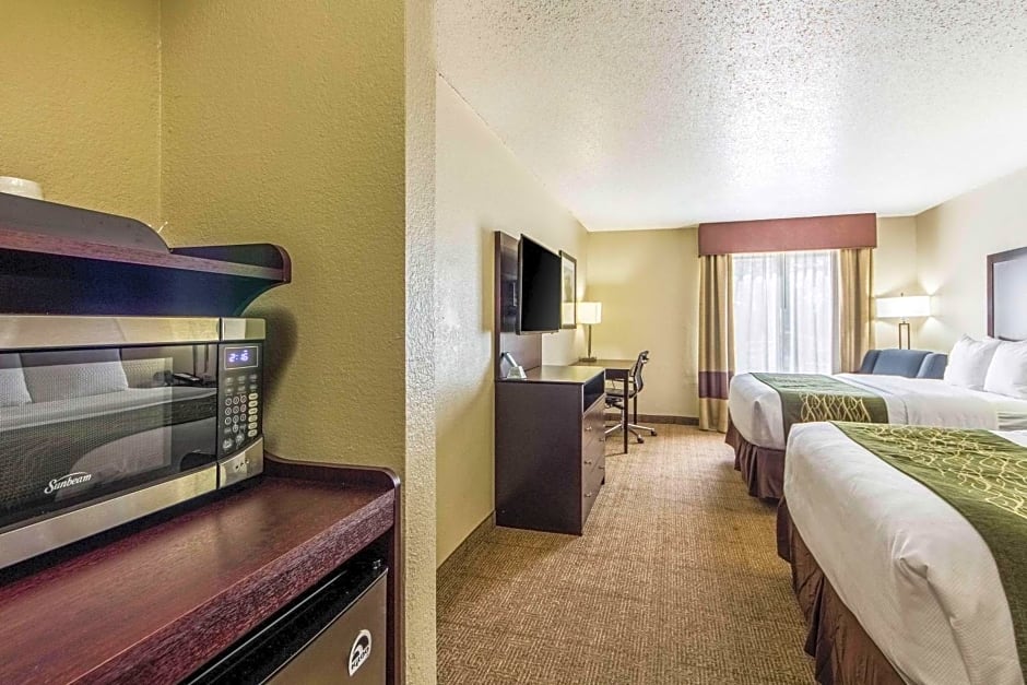 Comfort Inn North Dallas Near the Galleria