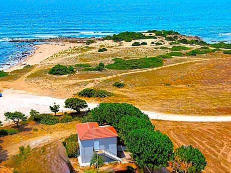 Romanos Beach Villas