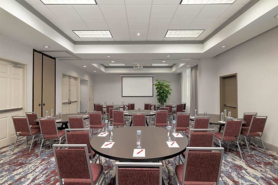 Hampton Inn By Hilton And Suites Baton Rouge