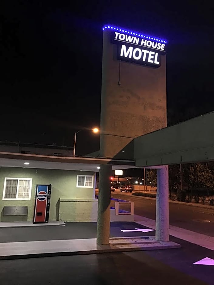 Town House Motel