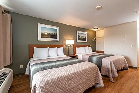 Studio Room with Two Queen Beds Non-Smoking