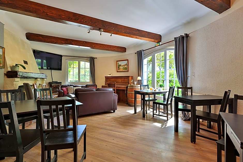 Logis Hôtel Castel Mouisson