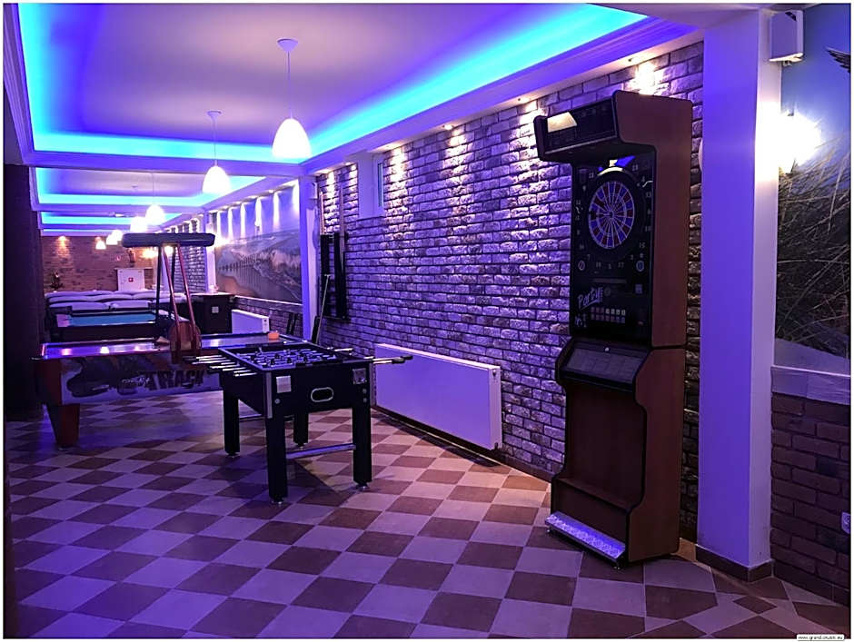 Okulski Grand Rozewie Pokoje i Apartamenty