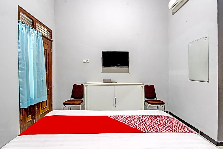 OYO 93660 New Family Hotel Syariah