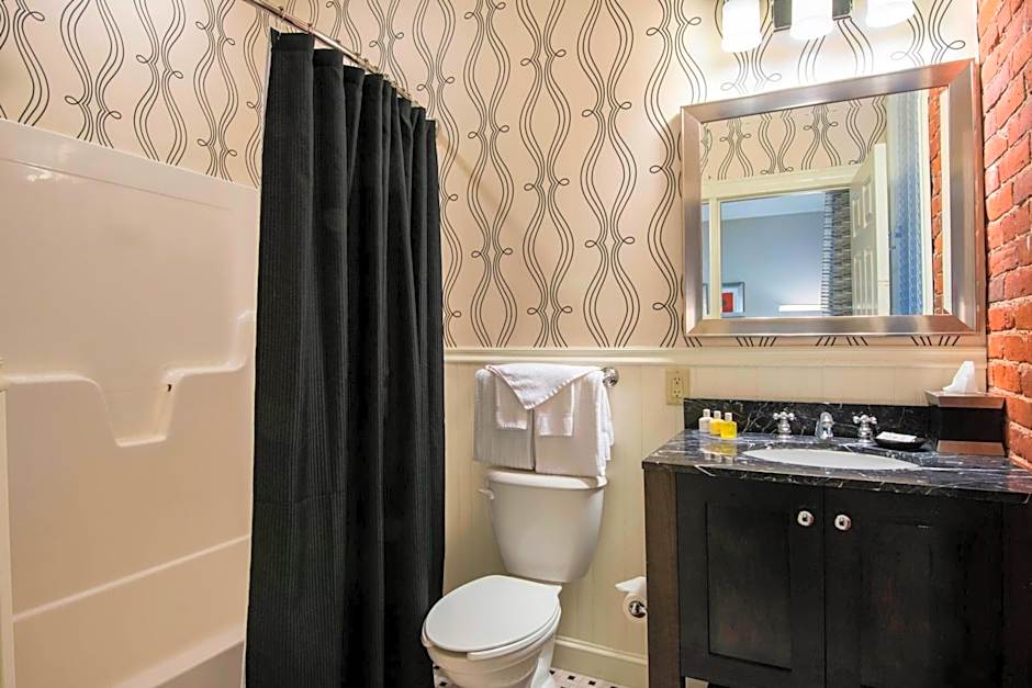 Fairfield Inn & Suites by Marriott Keene Downtown