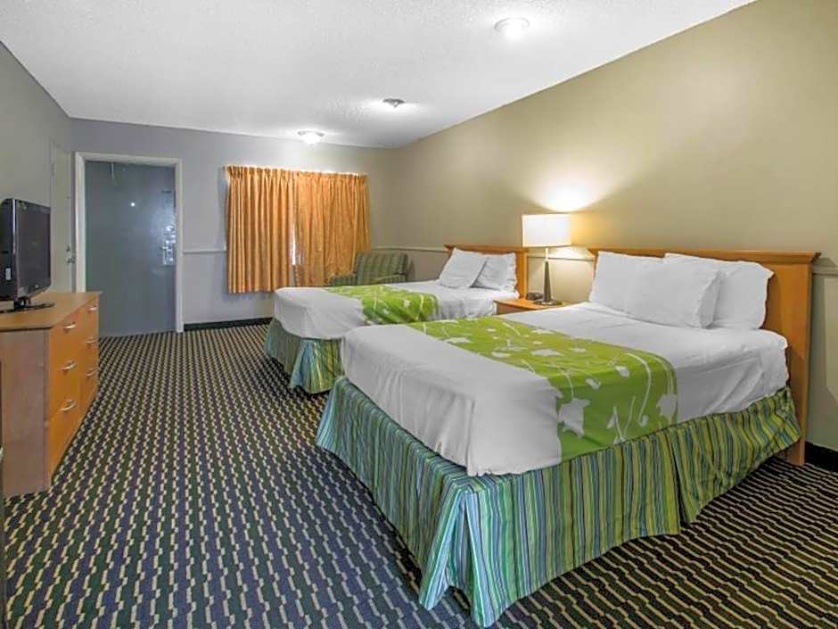 Rodeway Inn & Suites Winter Haven Chain of Lakes