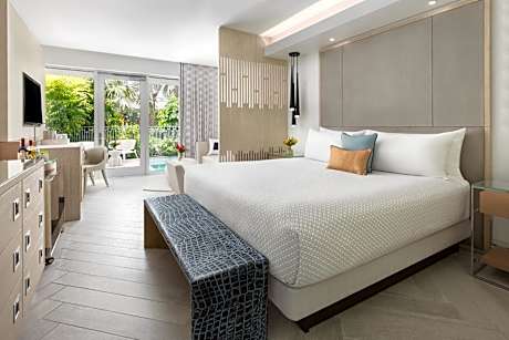 Deluxe Luxury Suite with Private Pool