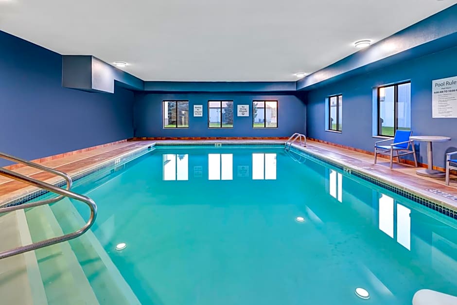 Holiday Inn Express and Suites Three Rivers By IHG