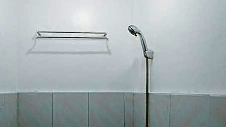 RedDoorz Near Baclay Drive Super Metro