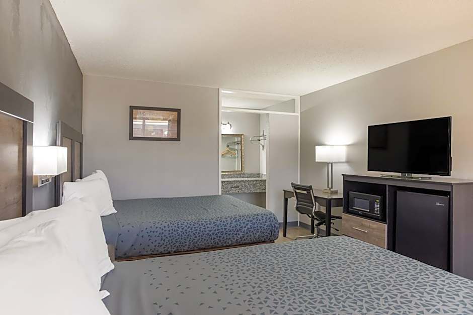 ECONO LODGE CAVE CITY