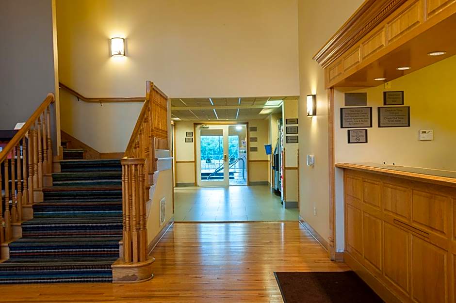 Country Inn & Suites by Radisson, Milwaukee Airport, WI