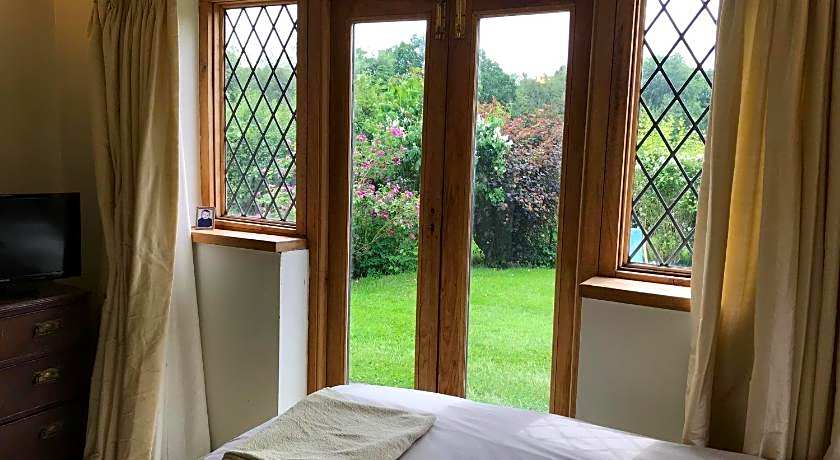 Bed and Breakfast Dunsfold